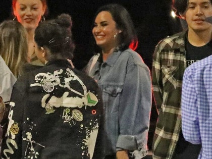 0724_Demi-Lovato-out-for-dinner-1-year-sobriety_BACK-2