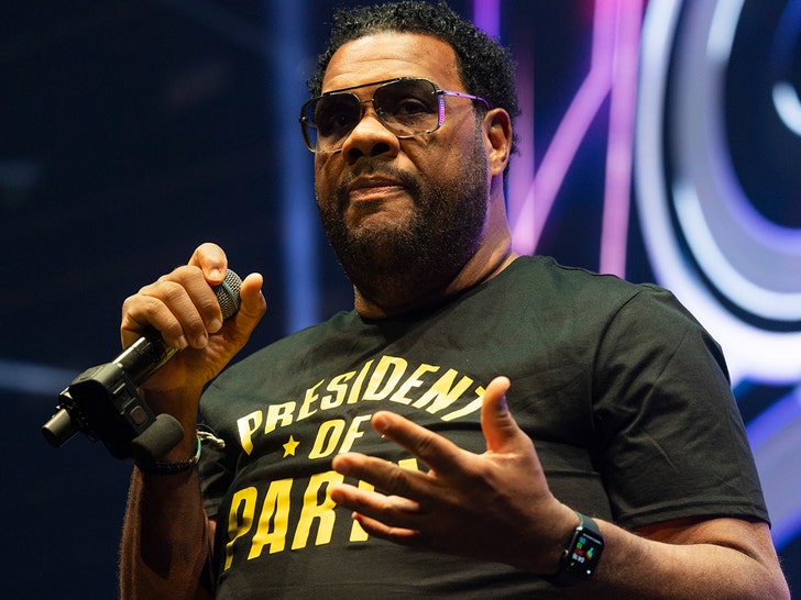 Fatman Scoop Gets CPR After Collapsing Onstage According to Eyewitnesses