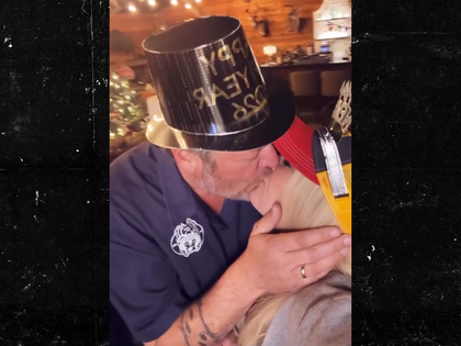 010126 gwen stefani blake shelton primary