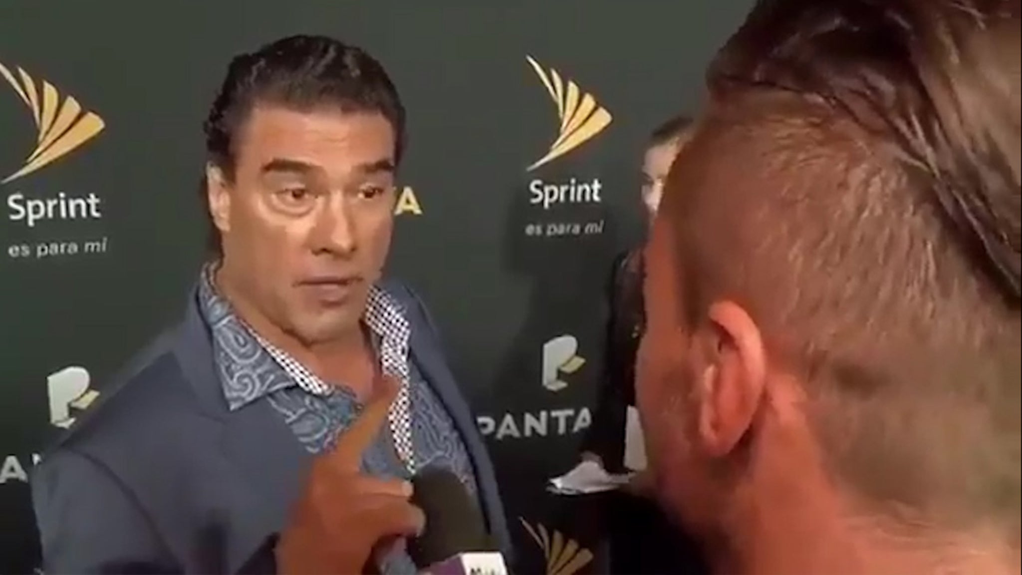 Soap Star Eduardo Yanez Bitch Slaps Reporter on Carpet