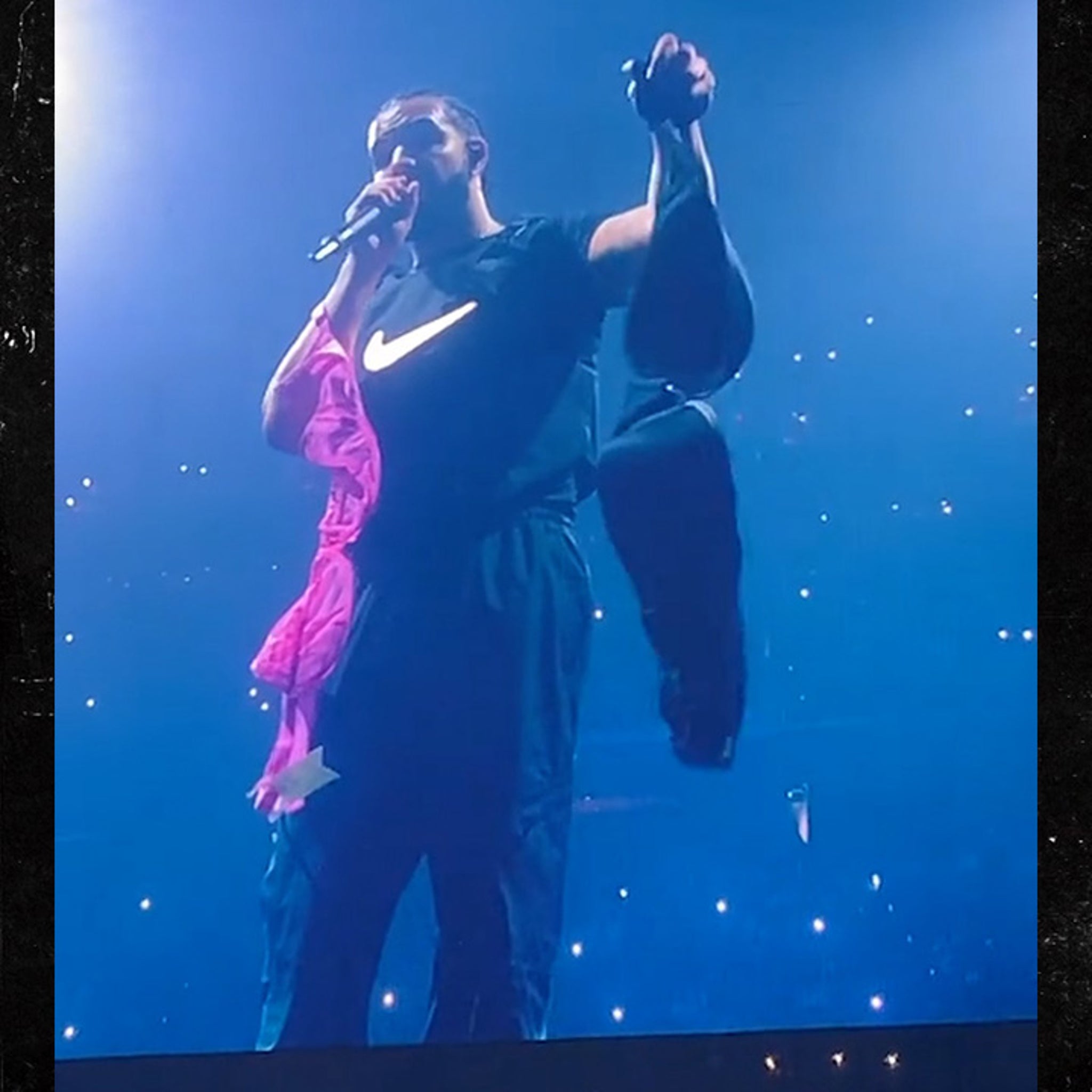 Battle Of The Bra: Drake Reacts To An L-Cup Thrown On Stage