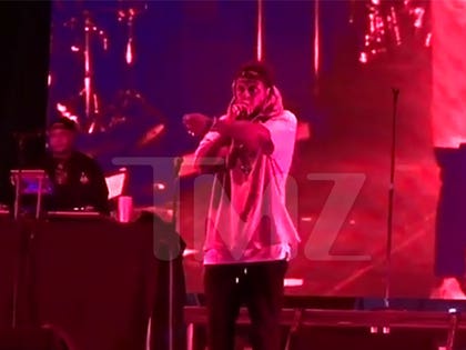 042318_lil_wayne_primary