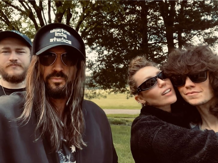 miley cyrus billie ray cyrus instagram