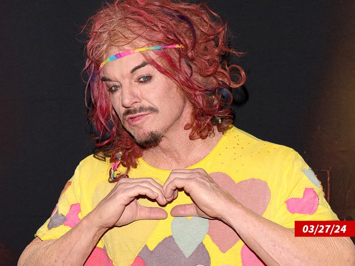 SUB carrot top getty 2