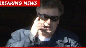 Alec Baldwin -- Issues Totally Unapologetic Apology
