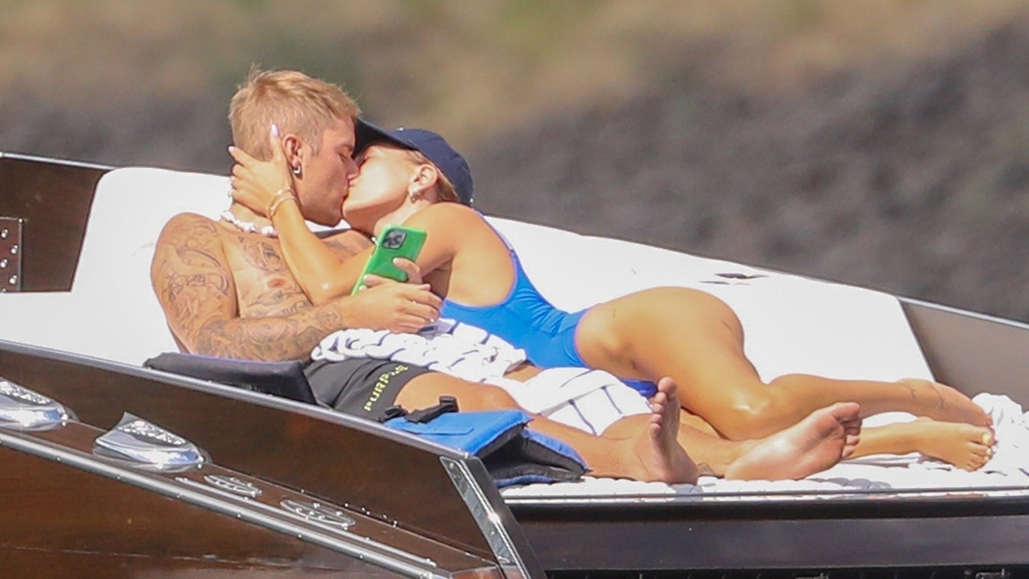 Justin Bieber and Hailey Bieber Loved Up on a Boat as He Continues Recovery thumbnail