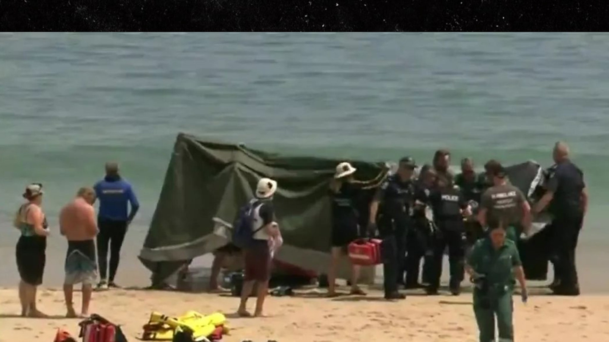 Dospívající surfař byl zabit při útoku žraloka před očima svého otce v Austrálii