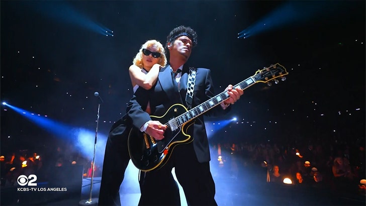 apt-grammys-kal-02-01-2026