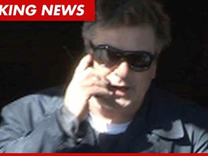 1207_alec_baldwin_tmz_bn