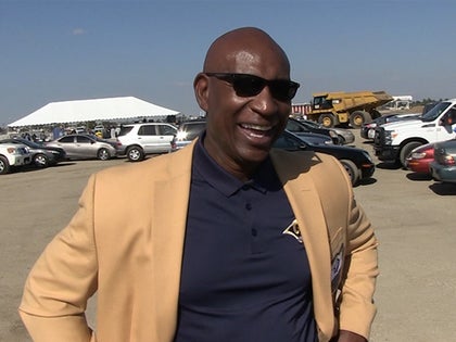 111716_eric_dickerson_primary