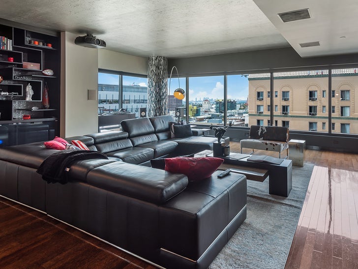 Marcedes Lewis' Cool Condo -- For $ALE!