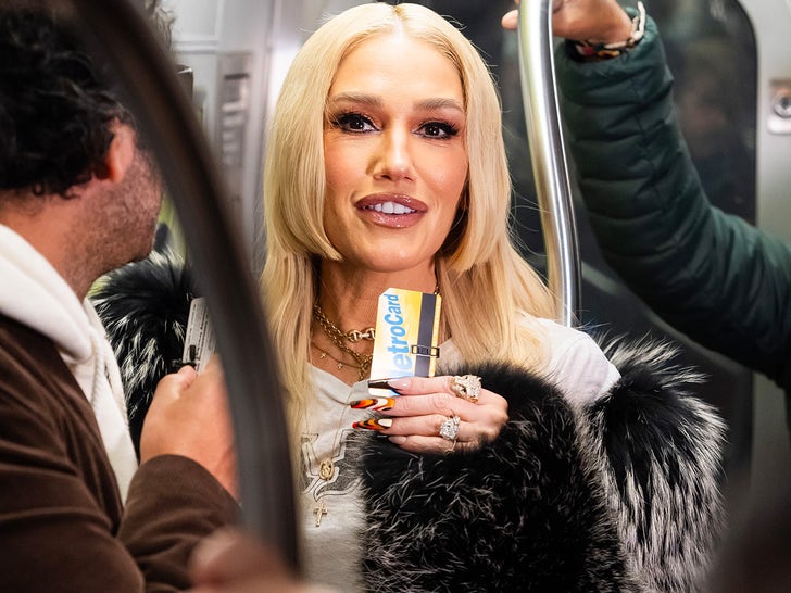 1115-Gwen-Stefani-Metro-Card-SUB