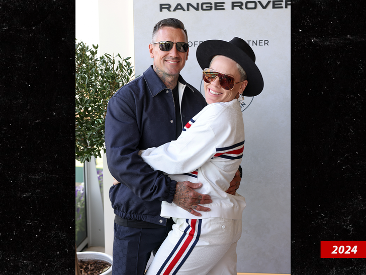 গোলাপী ক্যারি হার্ট গেটি শাখা