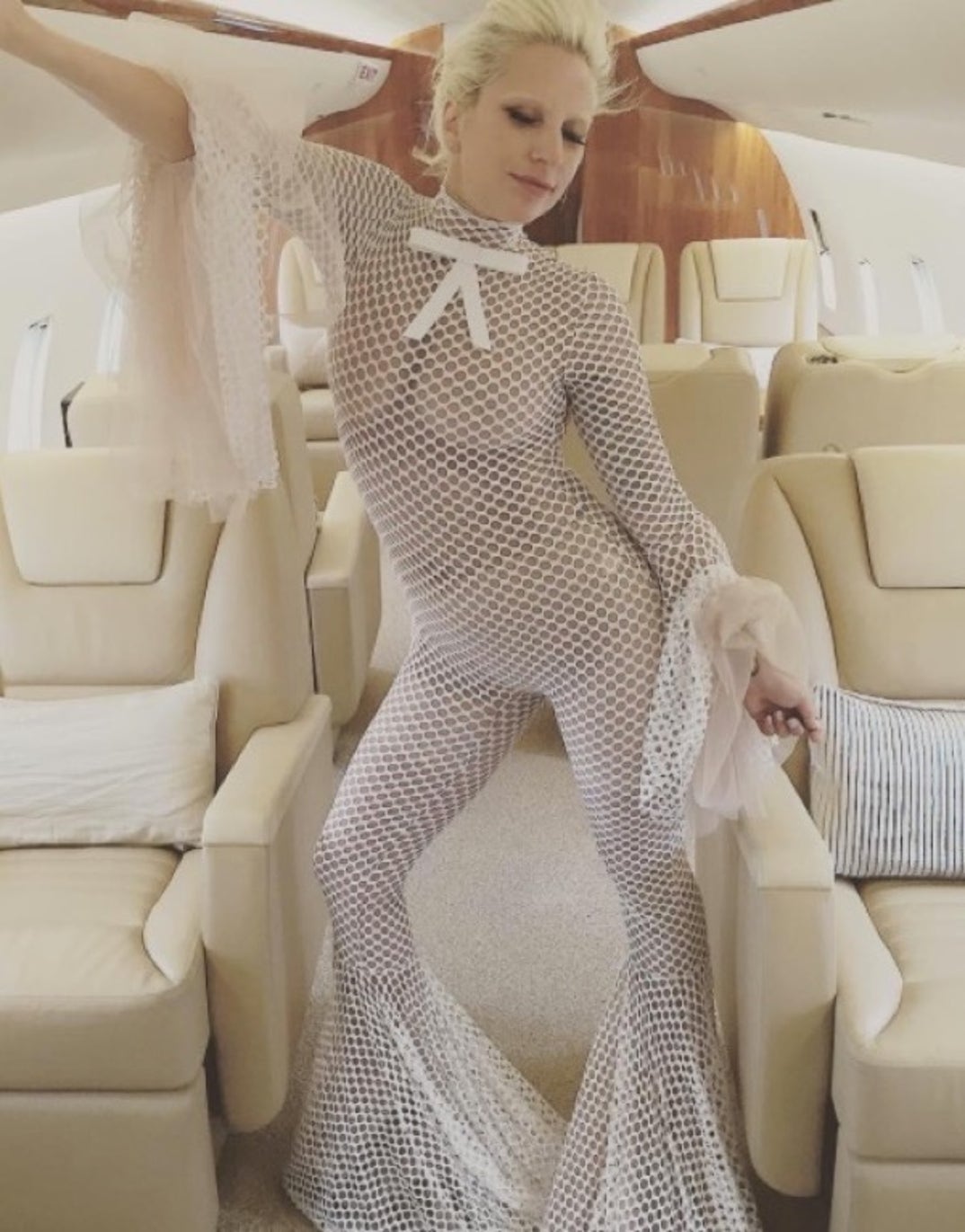 0328_lady_gaga_hot_36