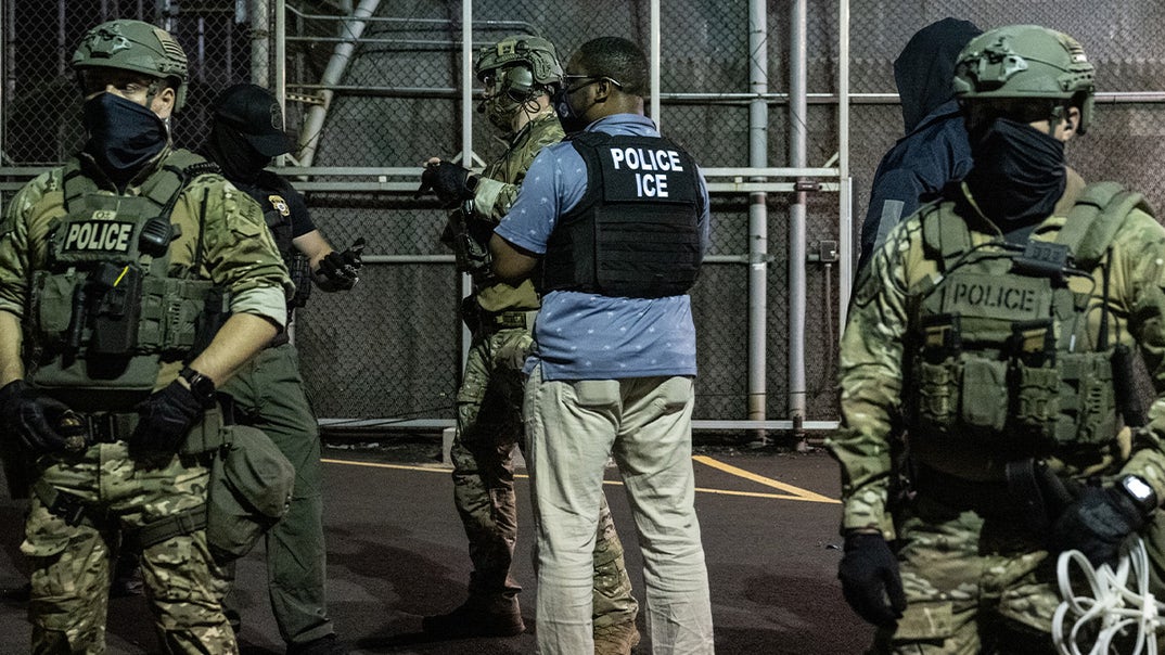 0806-ICE-Agents-Patrolling-PRIMARY
