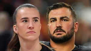 Hroniss Grasu  Sabrina Ionescu main getty