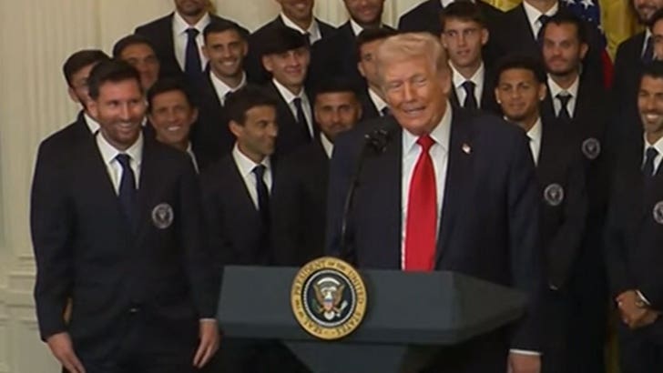 030526_lionel_messi_donald_trump_kal