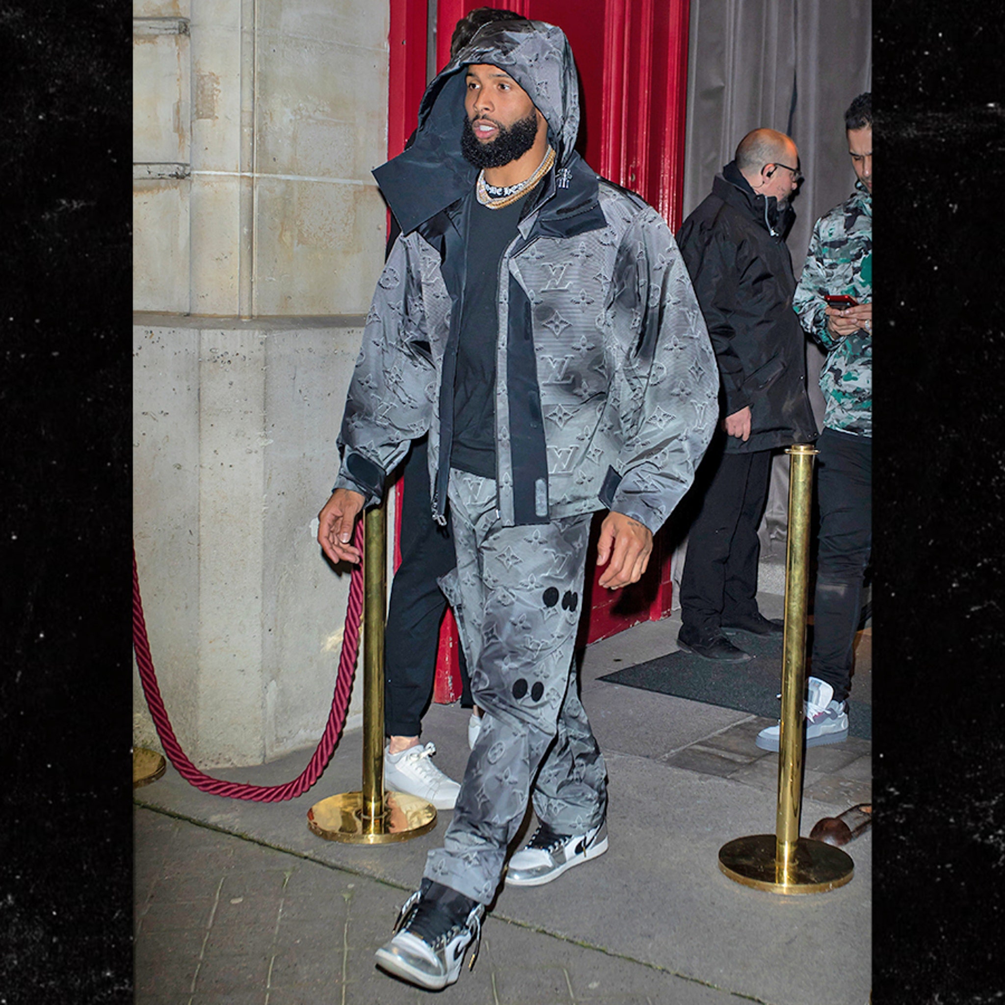 Odell Beckham Decked Out In $7,000 Louis Vuitton Fit At Paris Fashion Week