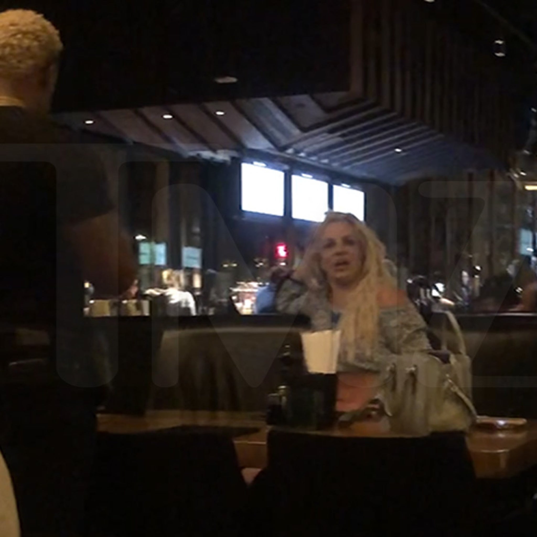 Britney Spears Acting 'Manic' in Restaurant, Husband Sam Storms Off