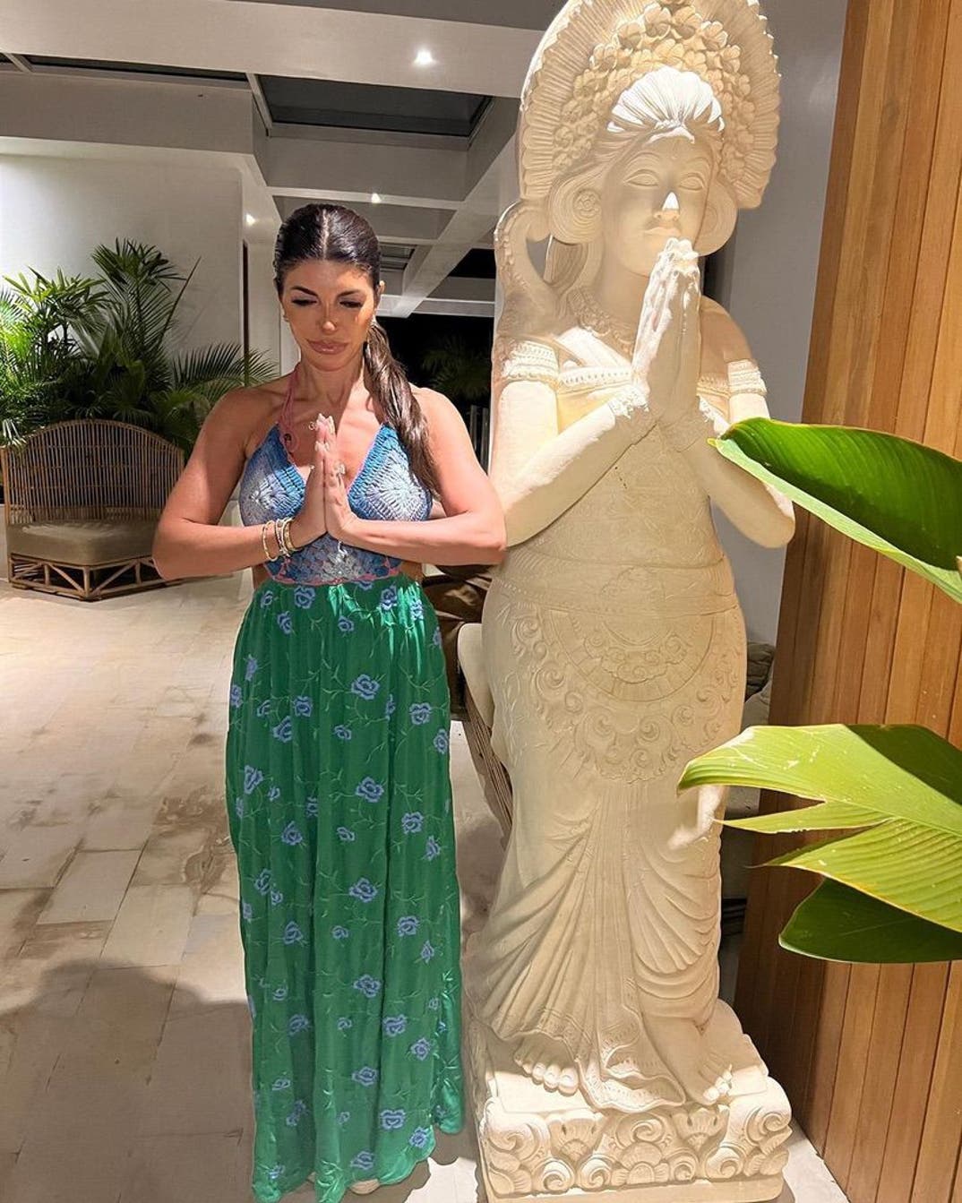 teresa giudice green dress Teresa Giudice In Bali
