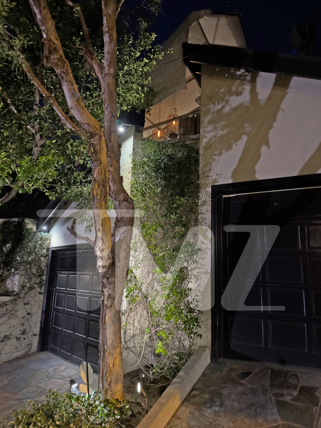 Police-Outside-of-D4VD-House-TMZ-3