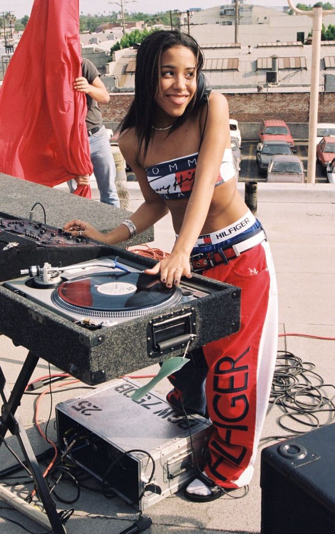 Remembering Aaliyah 1