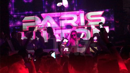 120316_paris_hilton_kal