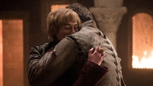 'Game of Thrones' Flubs Again, Jaime's Hand Grows Back to Hug Cersei