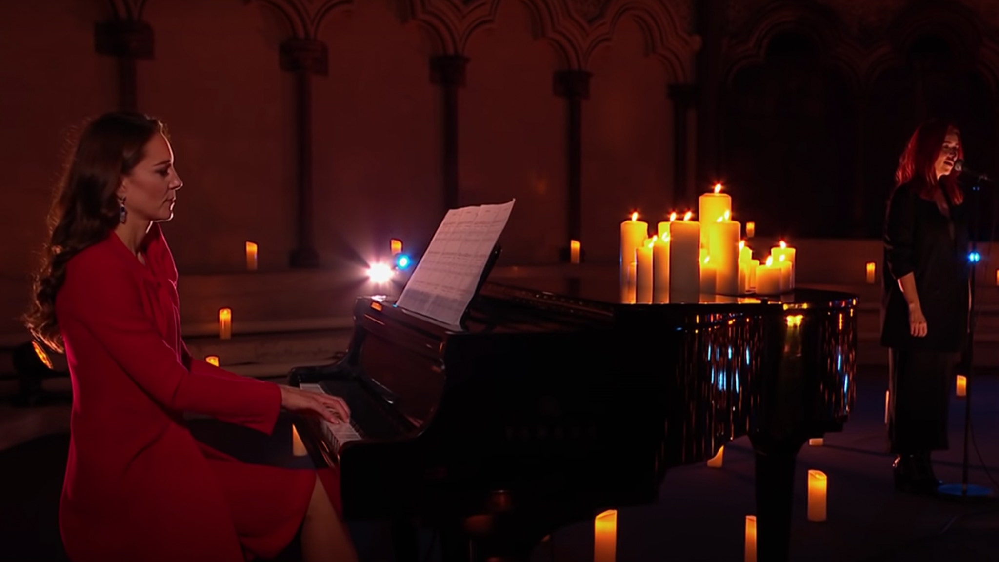 Kate Middleton suona il pianoforte per lo speciale di Natale con Tom Walker
