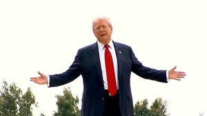 080525-trump-white-house-roof-primary