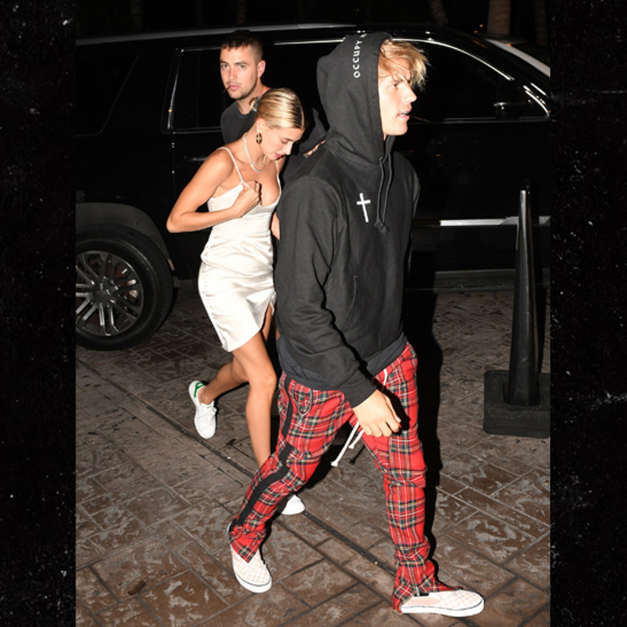 Hailey Baldwin CR Media on X: Hailey and Justin Bieber arriving