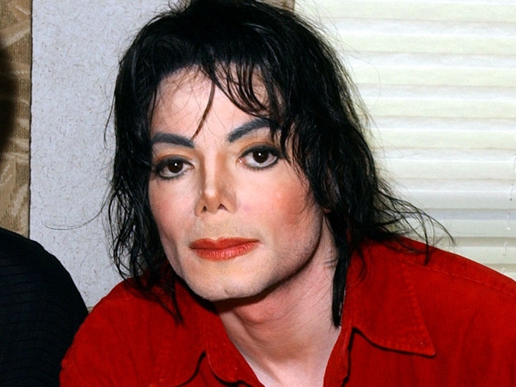 6d5a235ed9184e5f9131f9d61d5b3227_md Michael Jackson Estate Seeks To Recover $1 Million In Allegedly Stolen Property