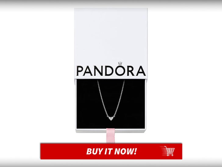 Pandora-Triple-Stone-Heart-Collier-Necklace-Graduation-Gifts-Essentials-MAIN