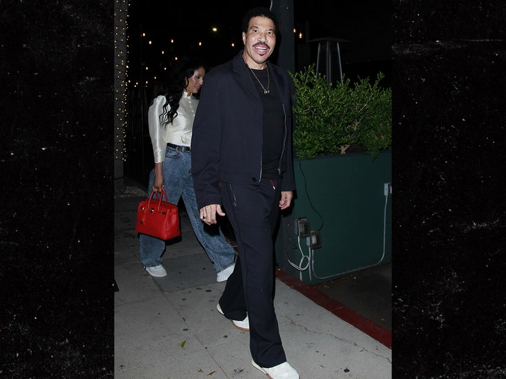 Lionel-Richie-backgrid-3