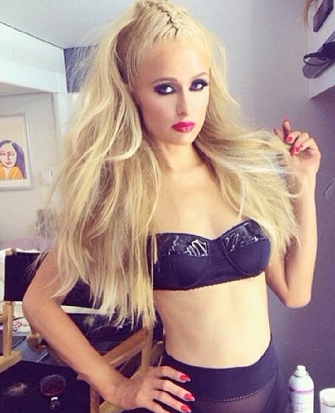 paris_hilton_sexy_instagram_photos_019