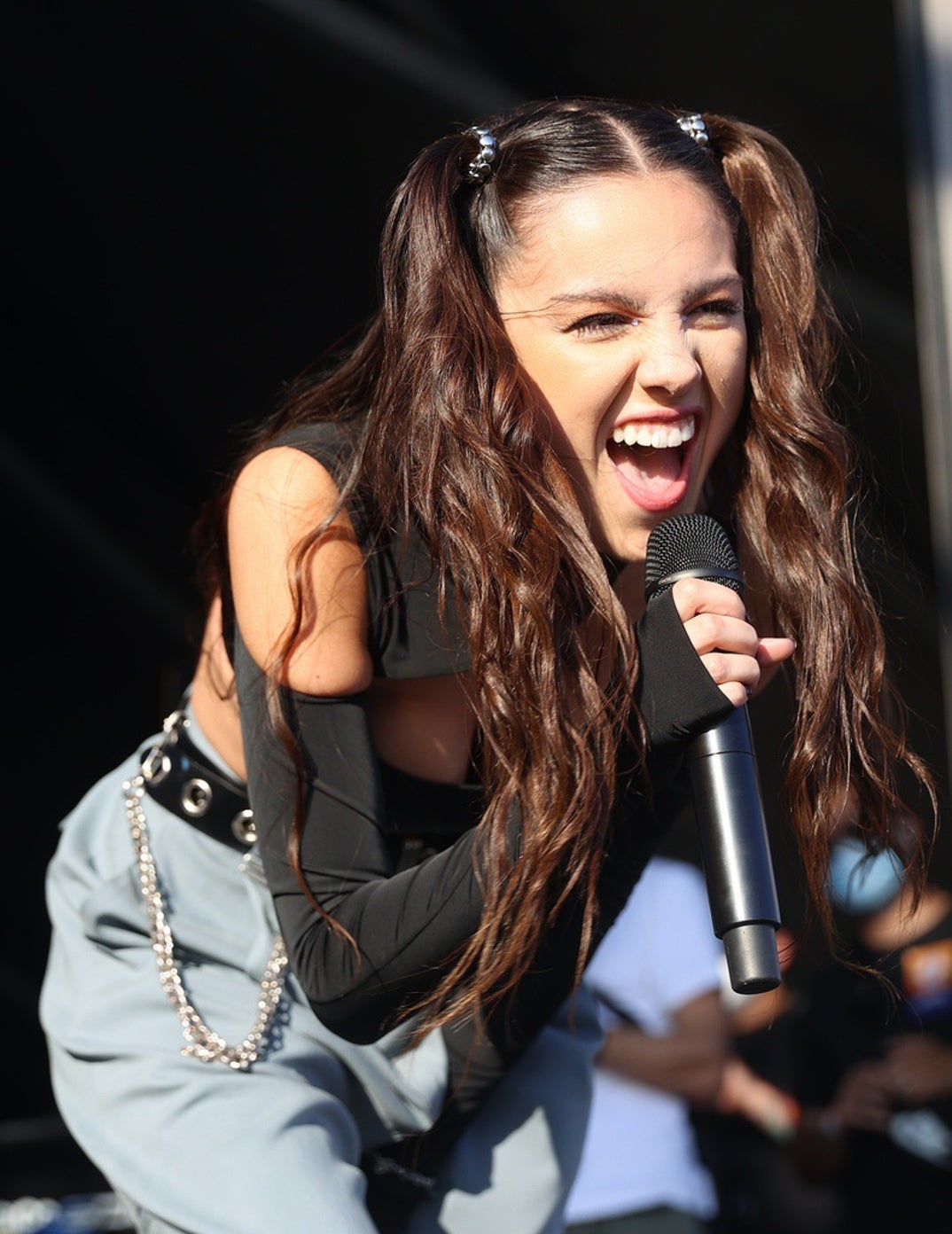 1116-Olivia-Rodrigo’s-Performance-Photos0011