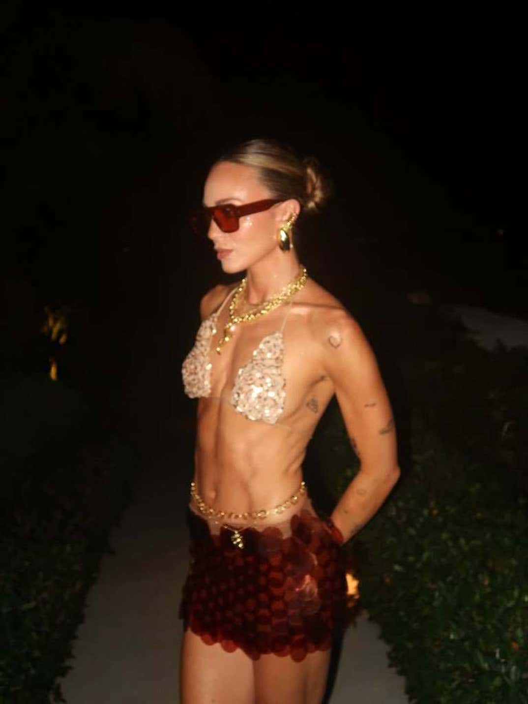 christina kirkman abs 6