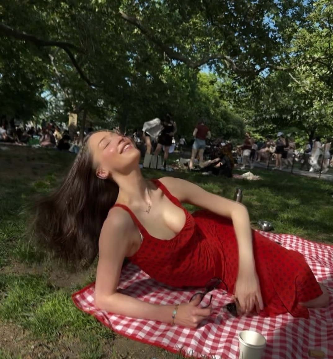 Elise Hewitt Best Life 6