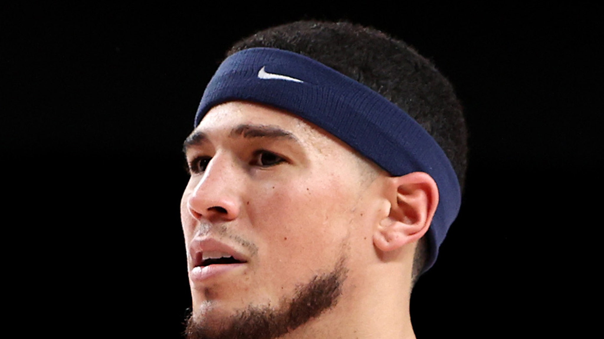 Devin Booker Back With Suns After COVID-19 Battle thumbnail