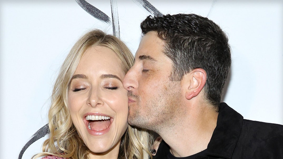 Jason Biggs & Jenny Mollen launch getty