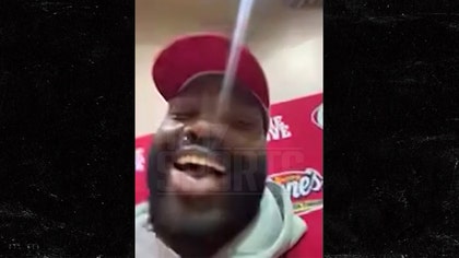 shaquil-barrett-nfl-kal-12-02-2025