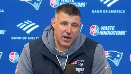 011226_mike_vrabel_kal