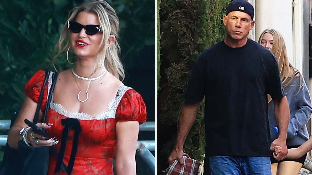 0604-Jessica-Simpson-Eric-Johnson-Graduation-PRIMARY