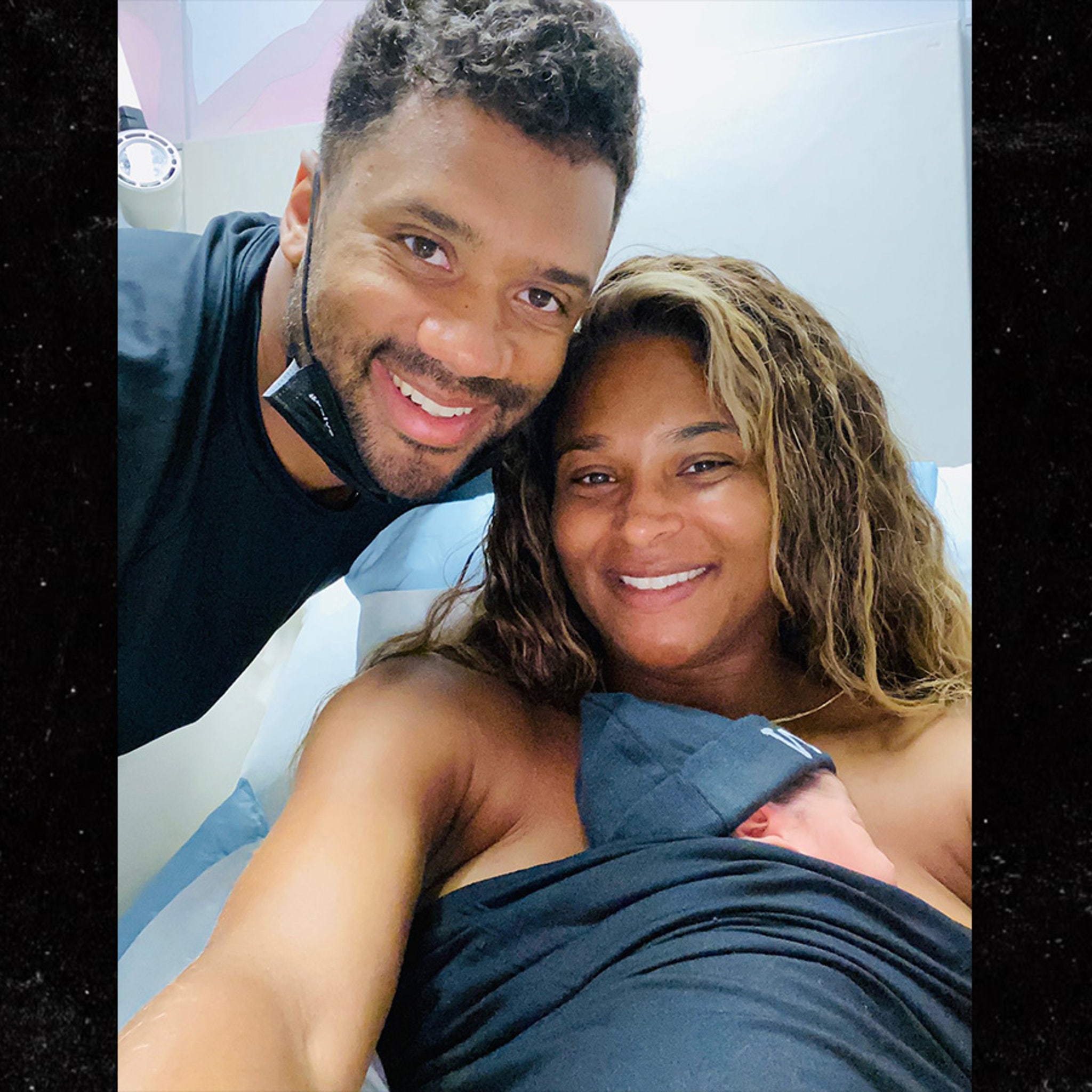 Russell Wilson shares photo of Ciara & new baby – STAR 94.5