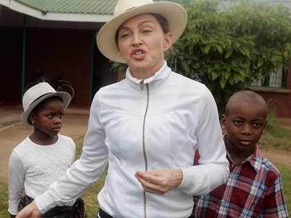 0125-madonna-mercy-david-getty-01