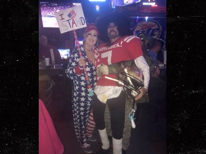 1030_colin-kaepernick-costume-twitter