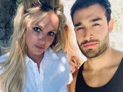 0913-britney-sam-insta-01