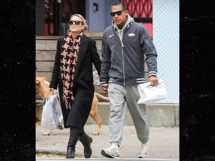 Amy-Robach-and-T.J.-Holmes-the-image-direct-2