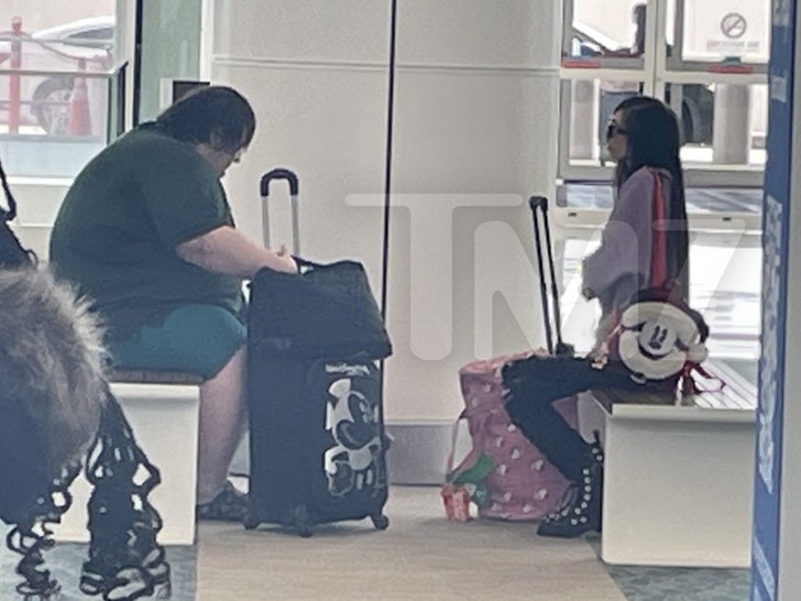 Eugenia Cooney at the airport tmz 2