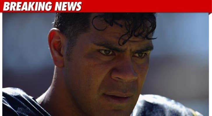 Junior Seau -- No Criminal Charges for Alleged Battery :: 1018-seau-getty-bn-6